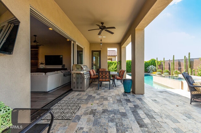 Building Photo - 6050 E Santa Cruz Dr