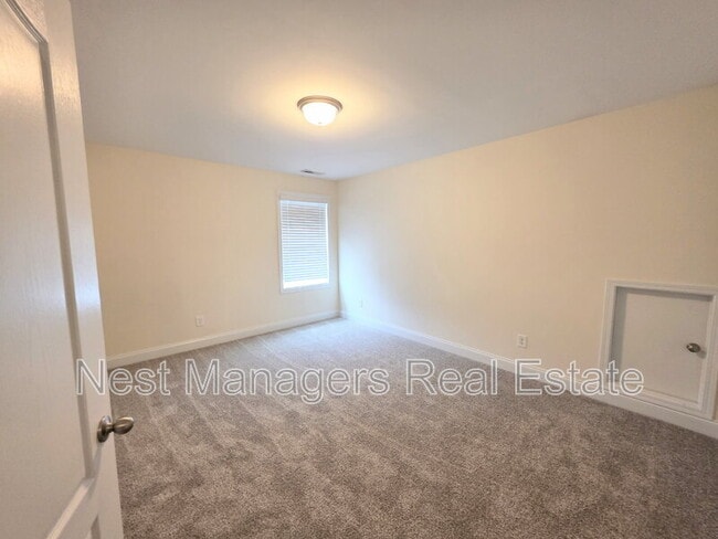Building Photo - 173 Weston Woods St