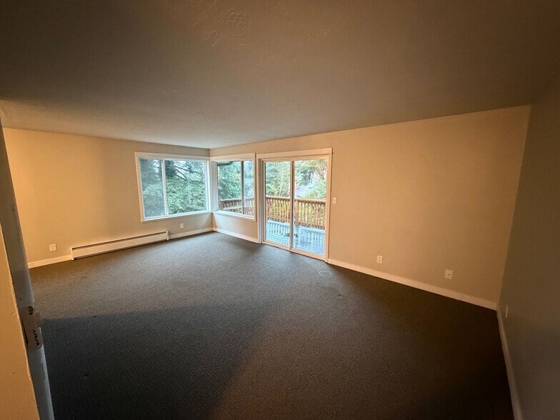 Building Photo - 9500 9th Ave NW