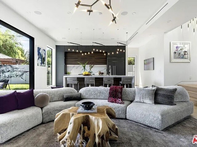 Building Photo - 12132 Otsego St