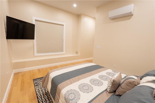 Building Photo - 197 Old Great Rd