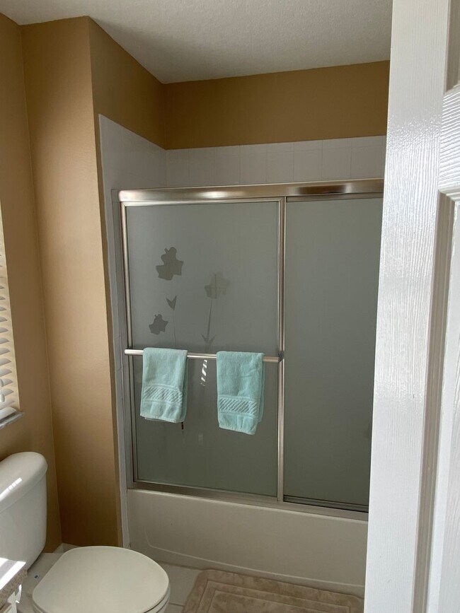 Building Photo - MOVE-IN SPECIAL!!! Townhome 3 Bedroom/2.5 Bathroom in Winter Park in a gated community