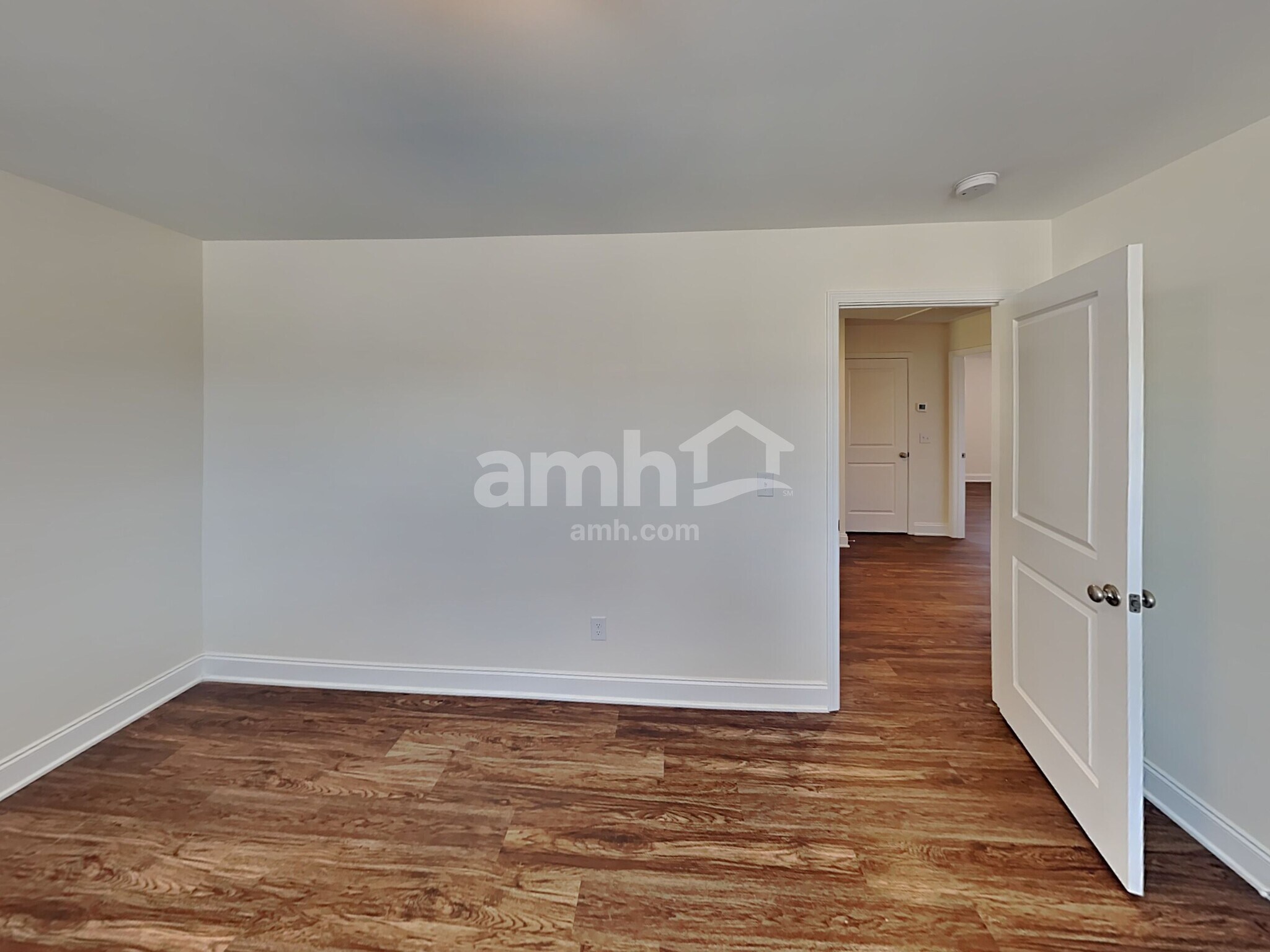 Building Photo - 2012 Bennett Dr