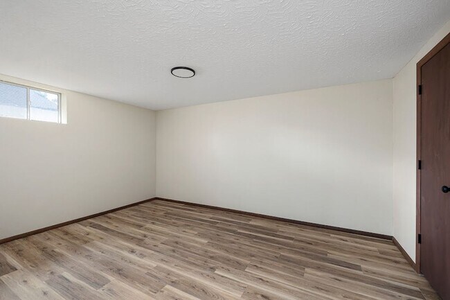 Building Photo - House for Rent in Lakewood Village Community