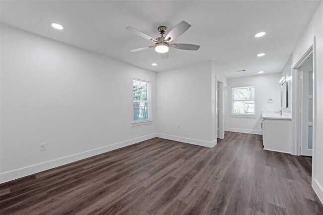 Building Photo - 4074 Cheena Dr