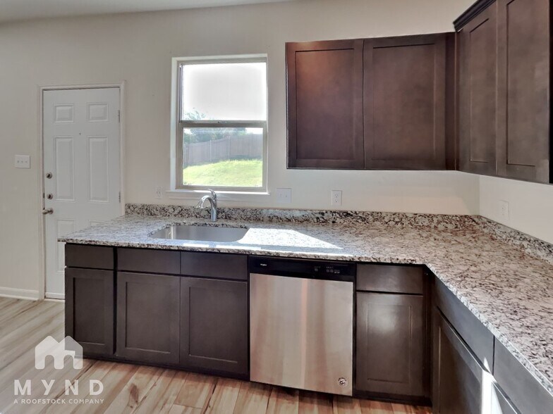 Building Photo - 732 Keeneland Dr