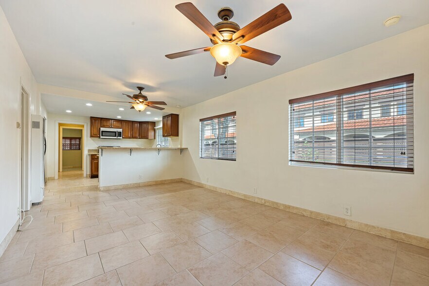 Building Photo - 3896 Harney St