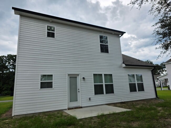 Building Photo - 57 Oakmont Dr