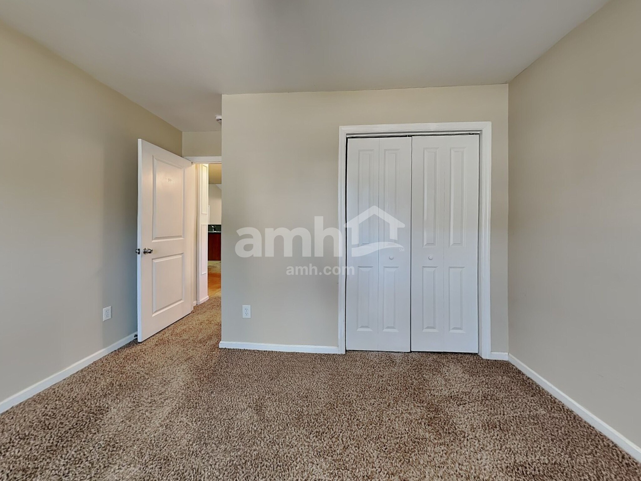 Building Photo - 5015 Whitfield Ct