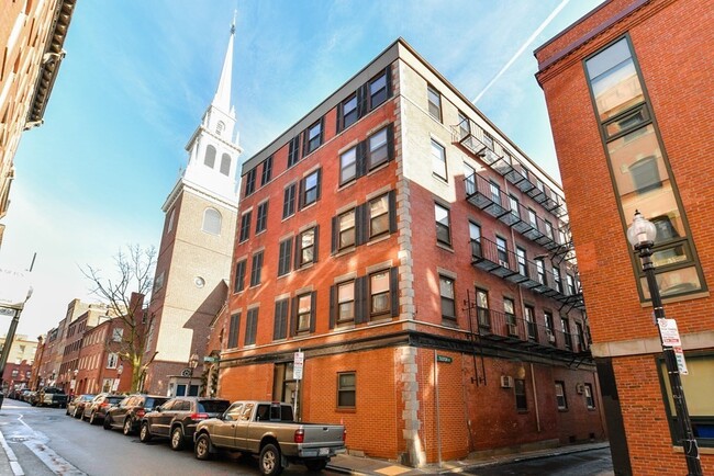 Building Photo - 181 Salem St