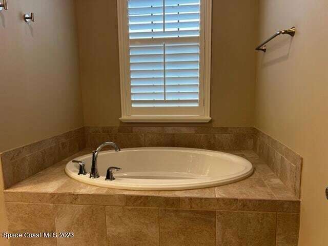 Building Photo - 8890 Napolo Dr