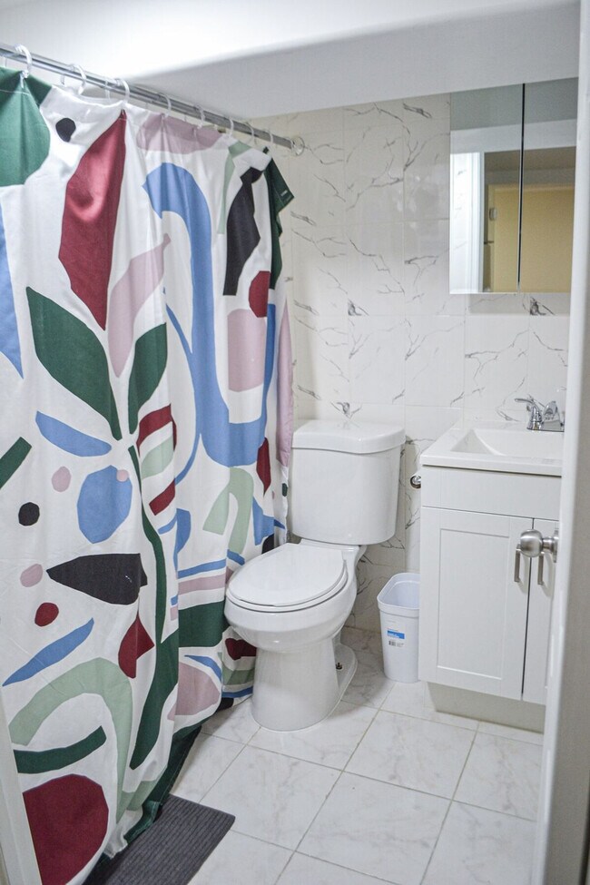 Building Photo - 4105 Fort Hamilton Pkwy