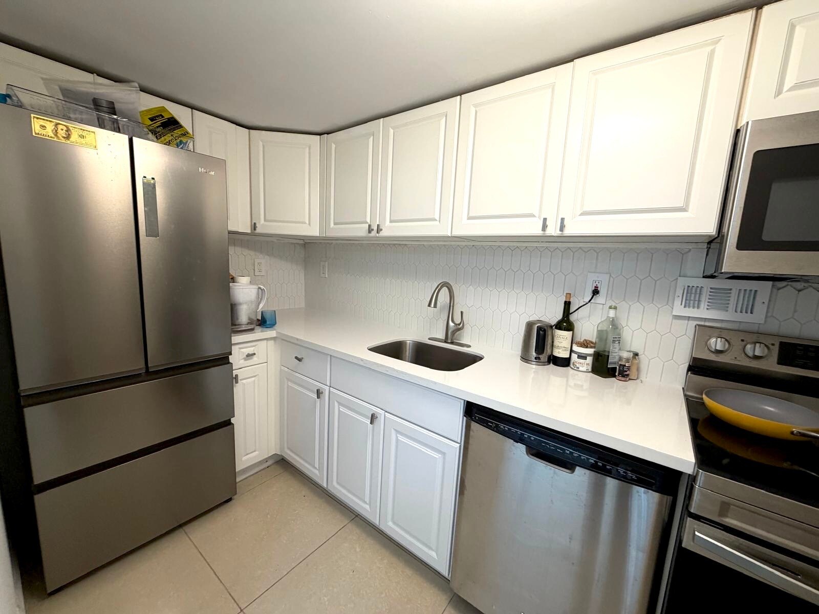 Building Photo - 1000 West Ave