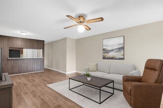 Building Photo - 5634 Birchmont Dr