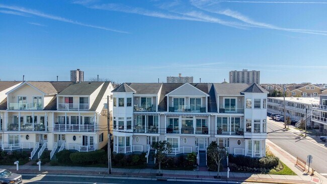 Building Photo - 9416 Amherst Ave