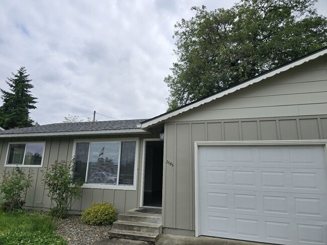 Building Photo - 2585 W Bradford Ct