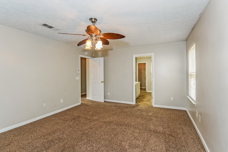 Building Photo - 2779 Evanston Ct