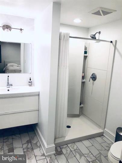 Building Photo - 8 N New St