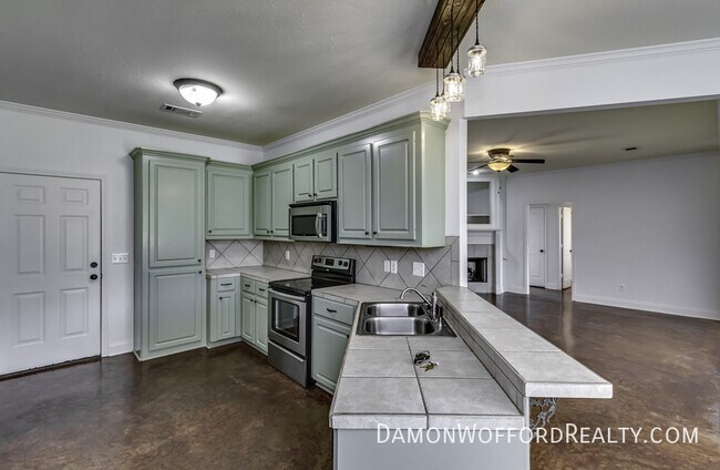 Building Photo - 107 Emery Drive