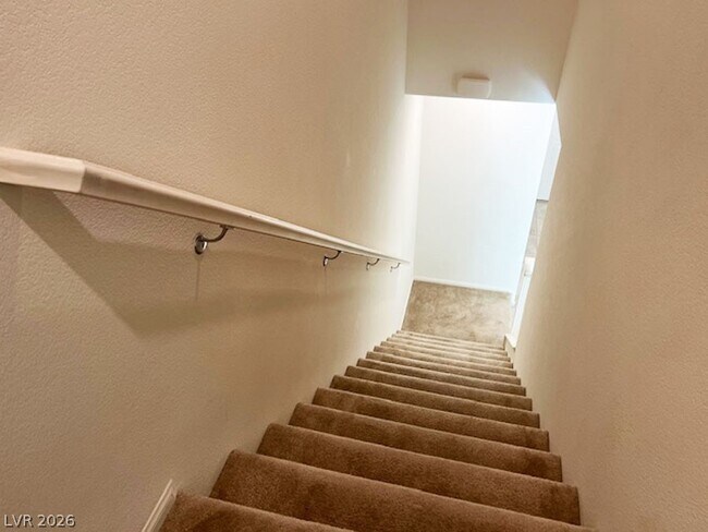 Building Photo - 5363 Lazy Breeze Ave