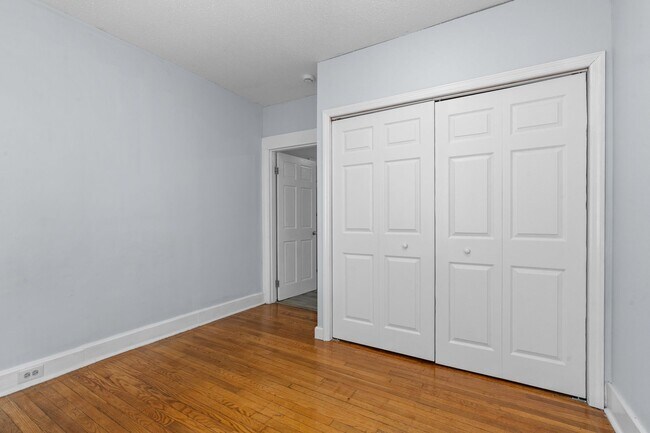 Building Photo - 410 Wyandotte St