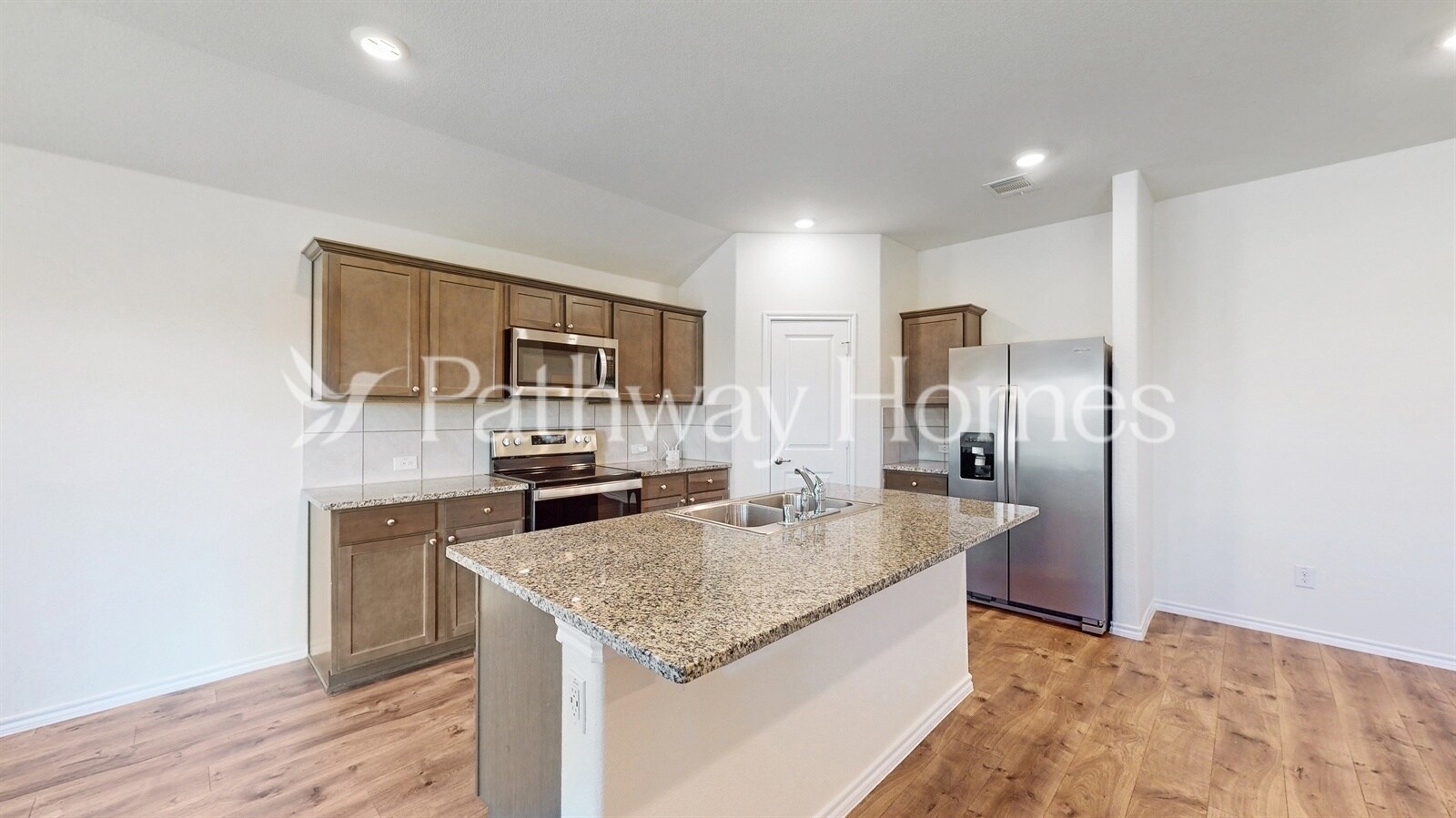 Building Photo - 957 English Dr
