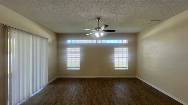 Building Photo - 581 Herring Gull Ct