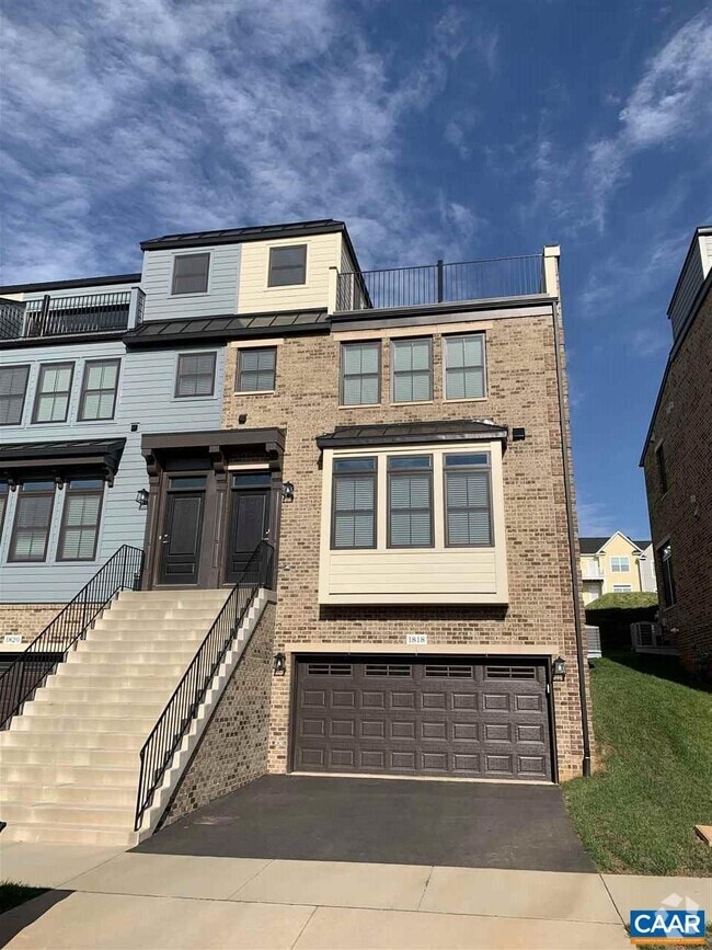 Building Photo - 1818 Marietta Dr