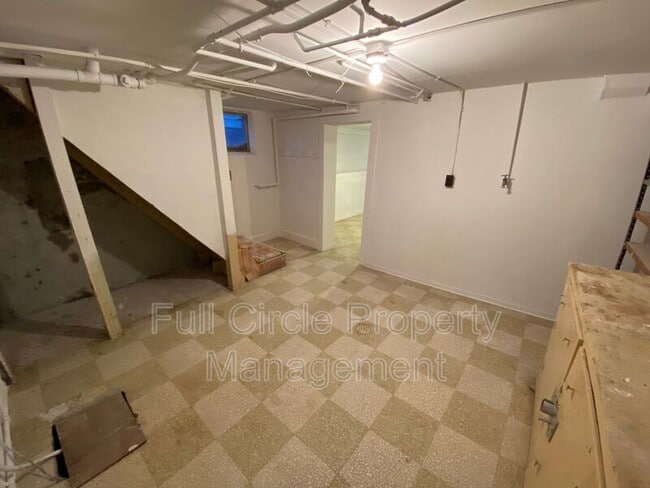 Building Photo - 2535 Avenue B