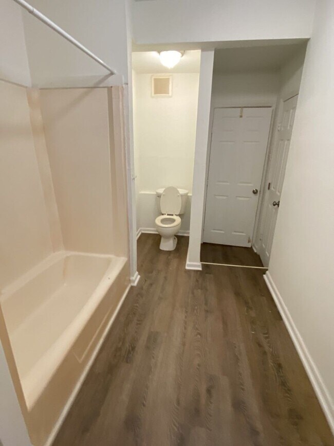 Building Photo - 5523 Avenue O 1/2