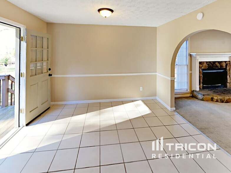 Building Photo - 55 6th Ave
