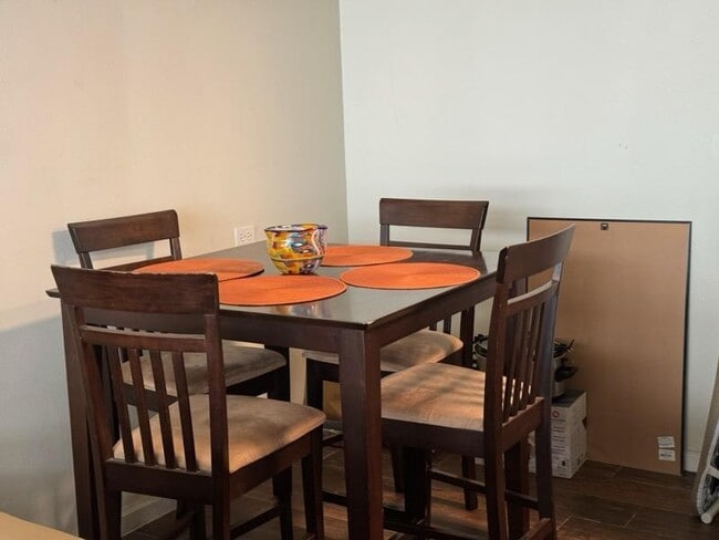 Building Photo - 2415 Ala Wai Blvd