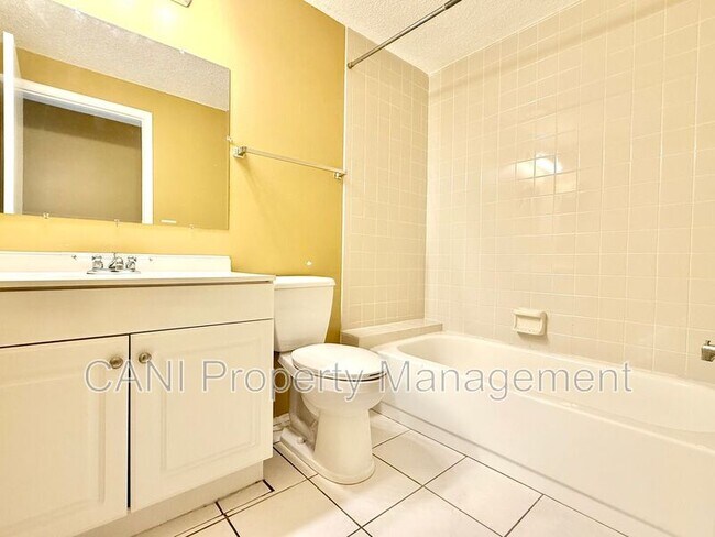 Building Photo - 124 Loblolly Ct