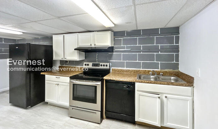 Building Photo - 5151 Vivid Dr SW