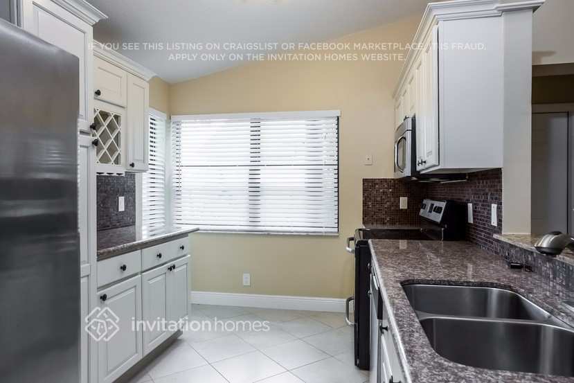 Building Photo - 5741 Northpointe Ln