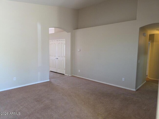 Building Photo - 3135 N 127th Ave