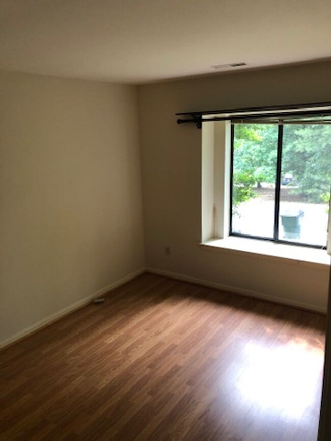 Building Photo - Great 3BR/2BA Townhouse in Mill Creek