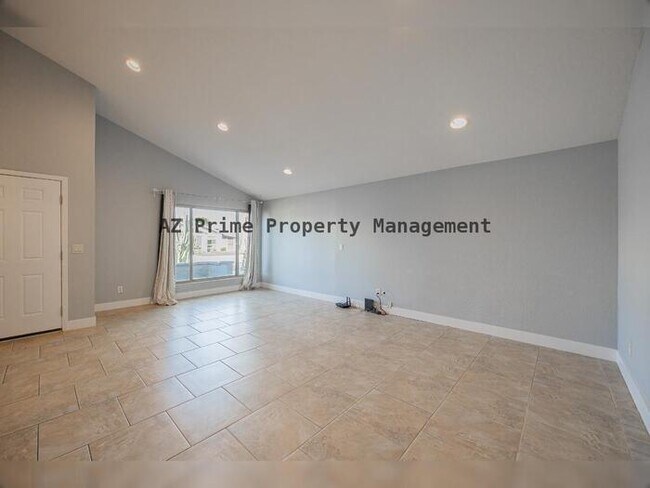 Building Photo - 2229 N 87th Way