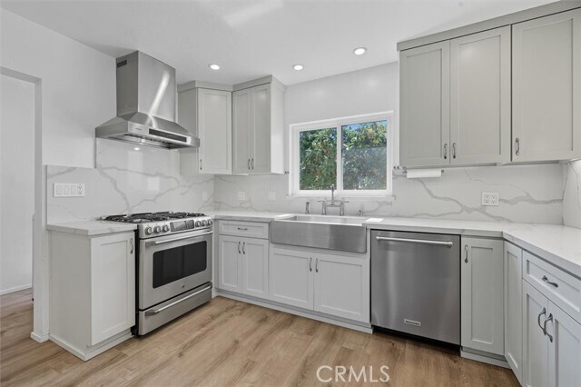 Building Photo - 3644 S Cabrillo Ave