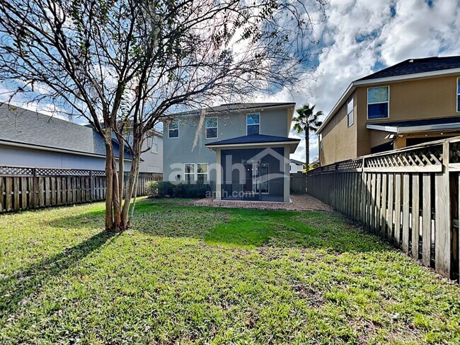 Building Photo - 332 Silver Glen Ave