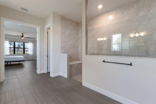 Building Photo - 712 Sigsbee Loop
