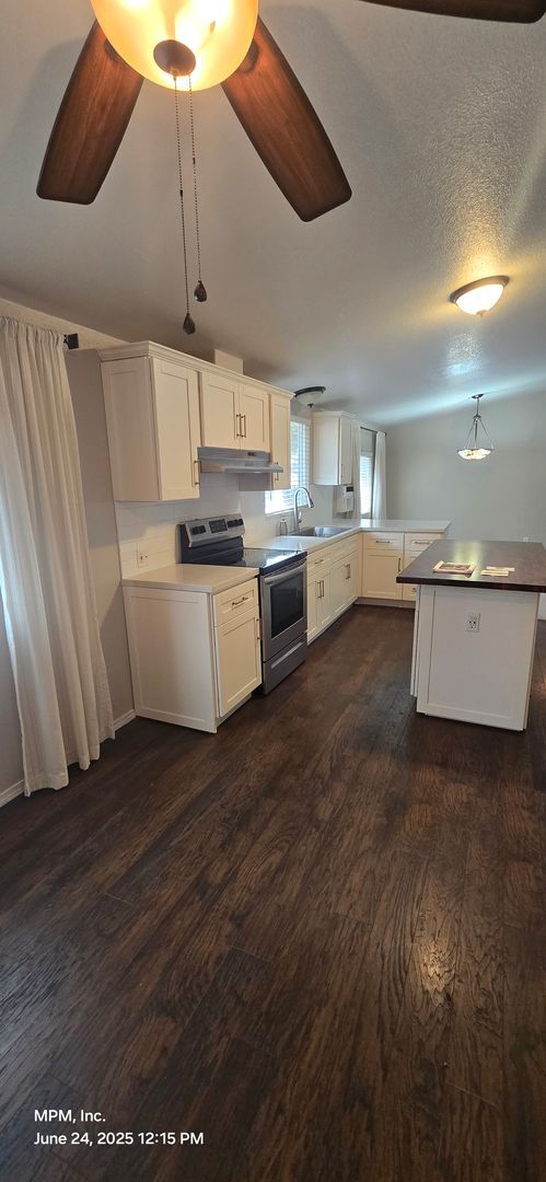 Building Photo - Large 3 bedroom home in the country