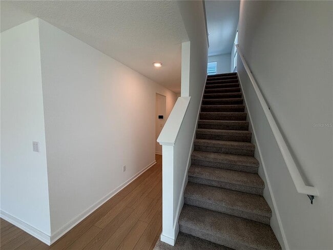 Building Photo - 33424 Binding Ties Ln