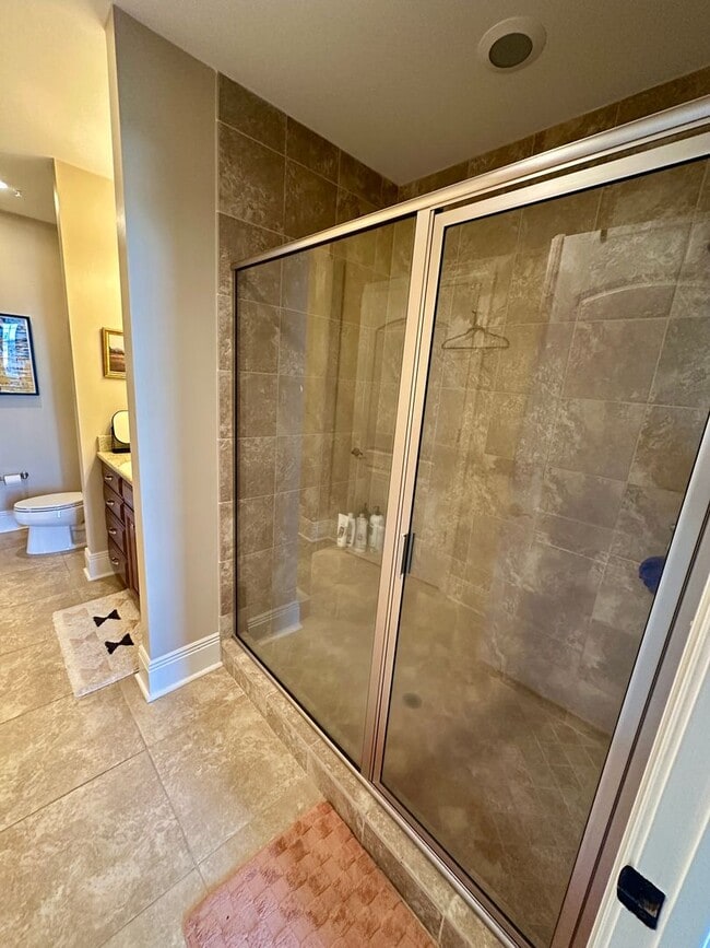 Building Photo - 1 BED | 1 BATH | DOWNTOWN CONDO | GARAGE P...