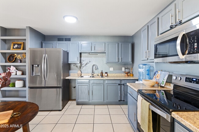 Building Photo - 13810 N 48th Ave