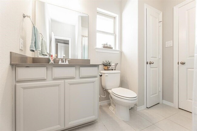 Building Photo - 11730 Twin Creeks Hill Dr