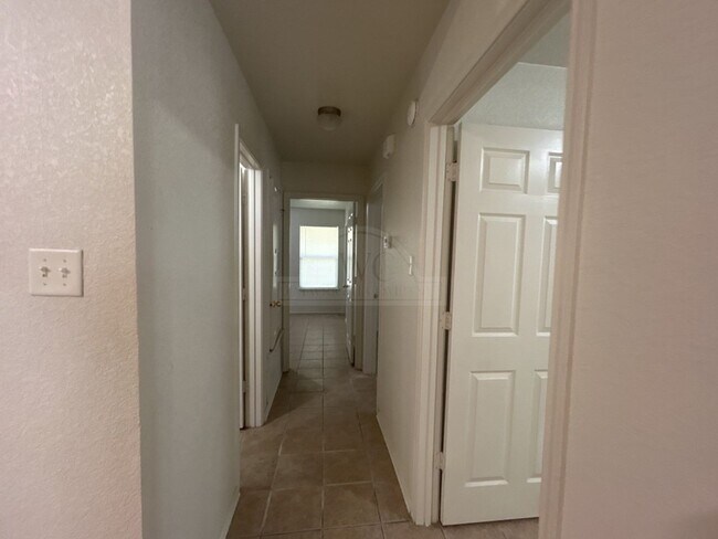 Building Photo - 207 Dale Earnhardt Dr