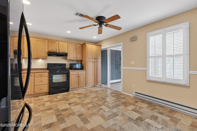 Building Photo - 69 William And Mary Sq