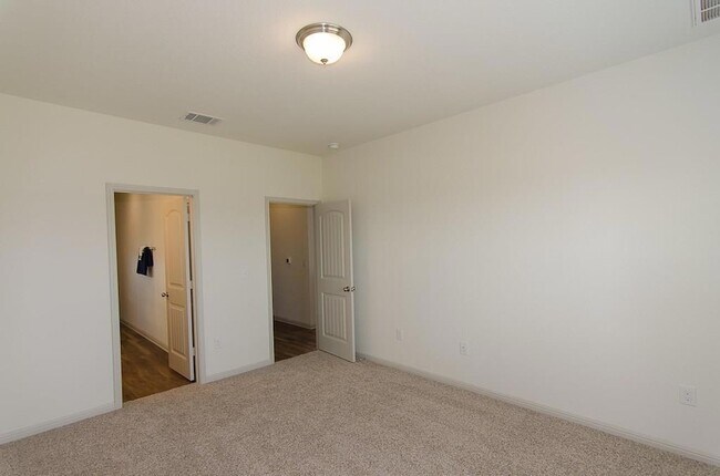 Building Photo - 409 Otto Ave