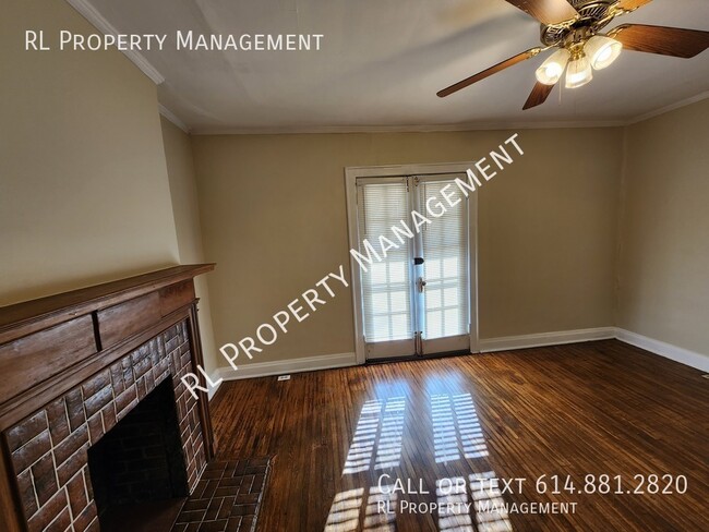 Building Photo - Charming 1 Bedroom Apartment in Grandview ...